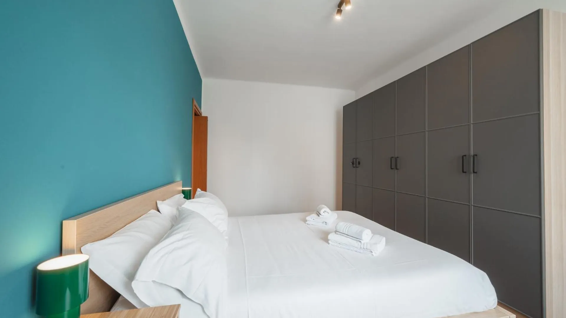 Bicocca Village -Elegant 5-Star Apartment Milánó