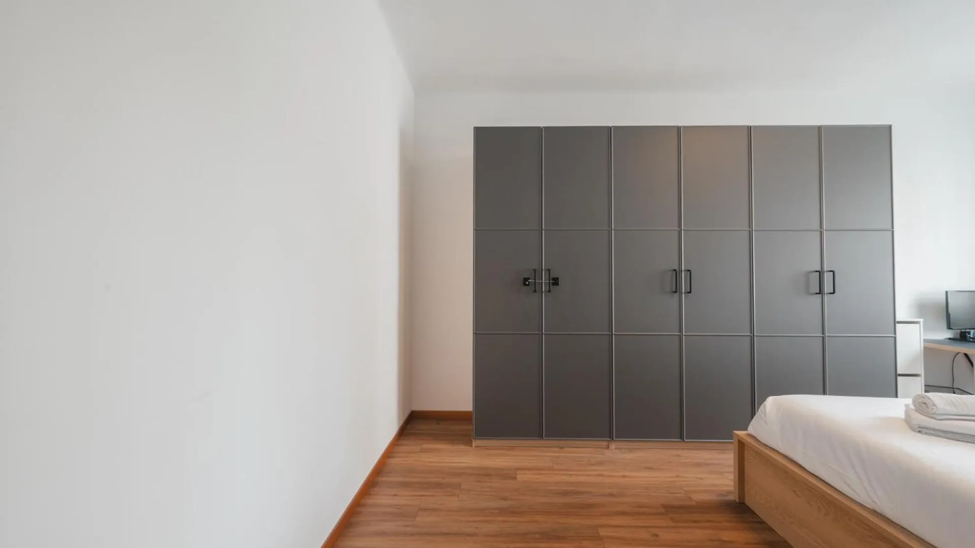 Bicocca Village -Elegant 5-Star Apartment Milánó